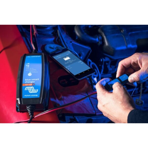 Victron Energy Blue Smart Charger IP65 – 12V 15A with DC Connection - Image 2